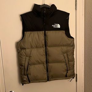 Brand new mens green 1996 retro nuptse puffer vest